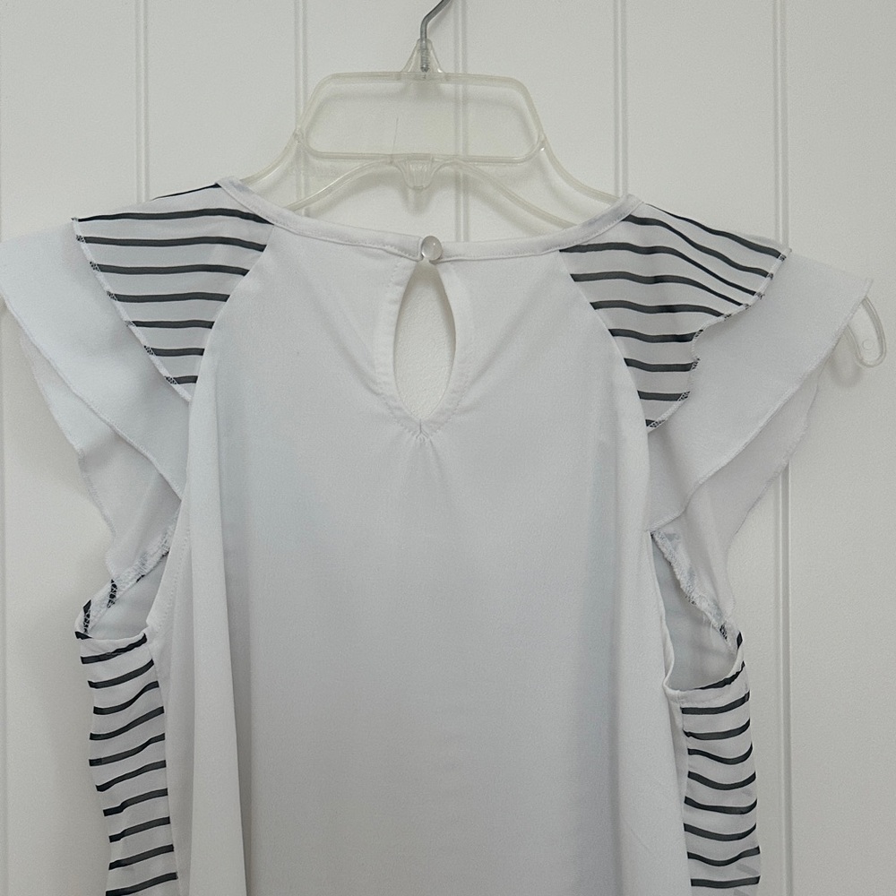 Pre- owned Striped Black and White Women's Top- S - Picture 4 of 4